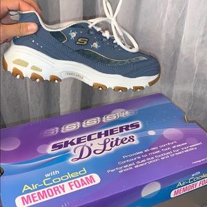 Brand new never worn sketchers